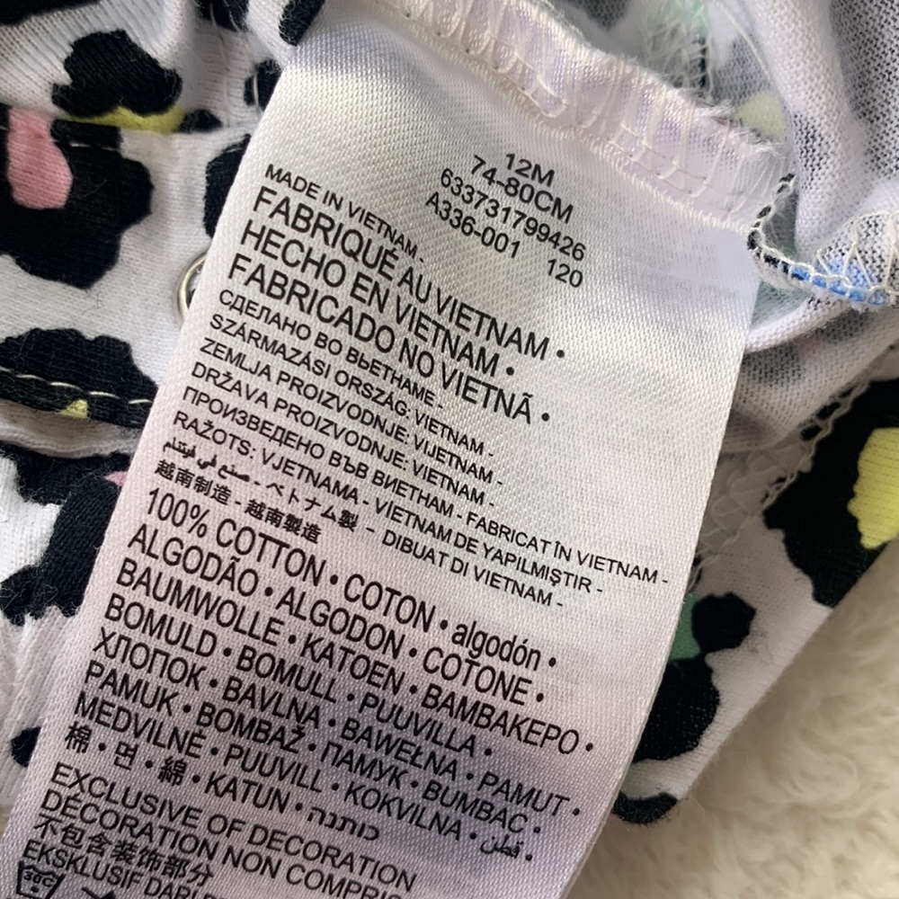 Converse Vibrant Leopard Print Baby Romper 12M EUC - Picture 9 of 10